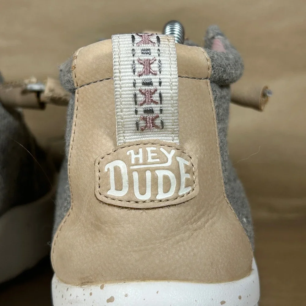 Hey Dude hey dude